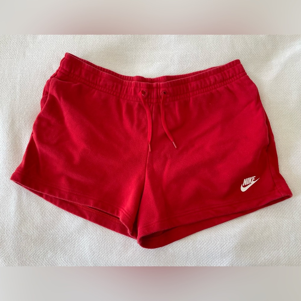 Red Nike Sportswear Club Fleece Mid-Rise Shorts